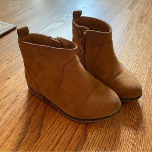Suede tan toddler boots